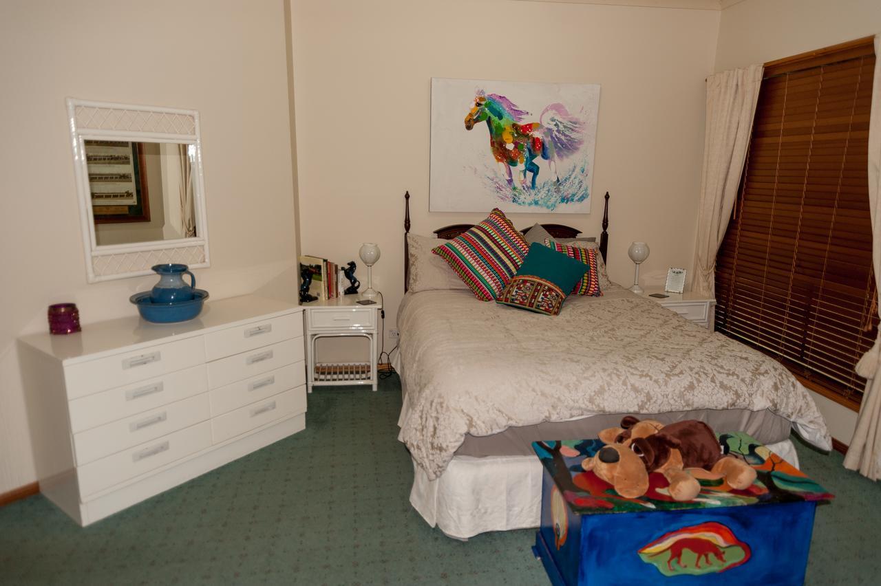 Bed and Breakfast Tajmabarn Fullcircle Farm 6 Roundhill Rd Wilton Экстерьер фото